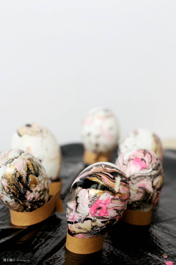 DIY Tutorial for Marble Easter eggs - diy marble eggs with black gold pink - This is our Bliss