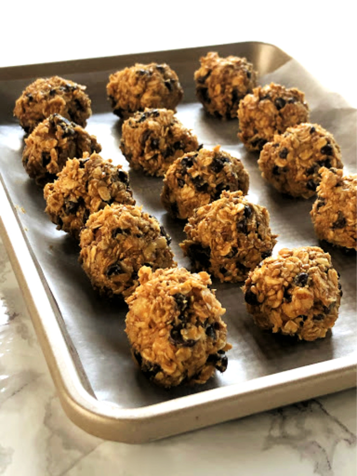easy healthy peanut butter energy balls we all love