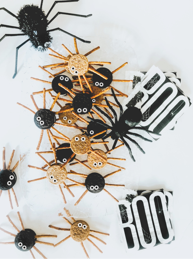 OREO cookie spider treats for Halloween - Kid snack ideas for Halloween - This is our Bliss
