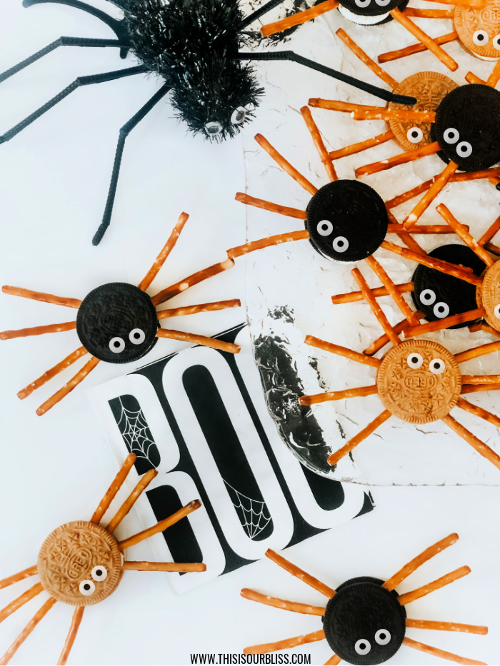 OREO cookie spiders - easy Halloween treat idea for kids - This is our Bliss (1)