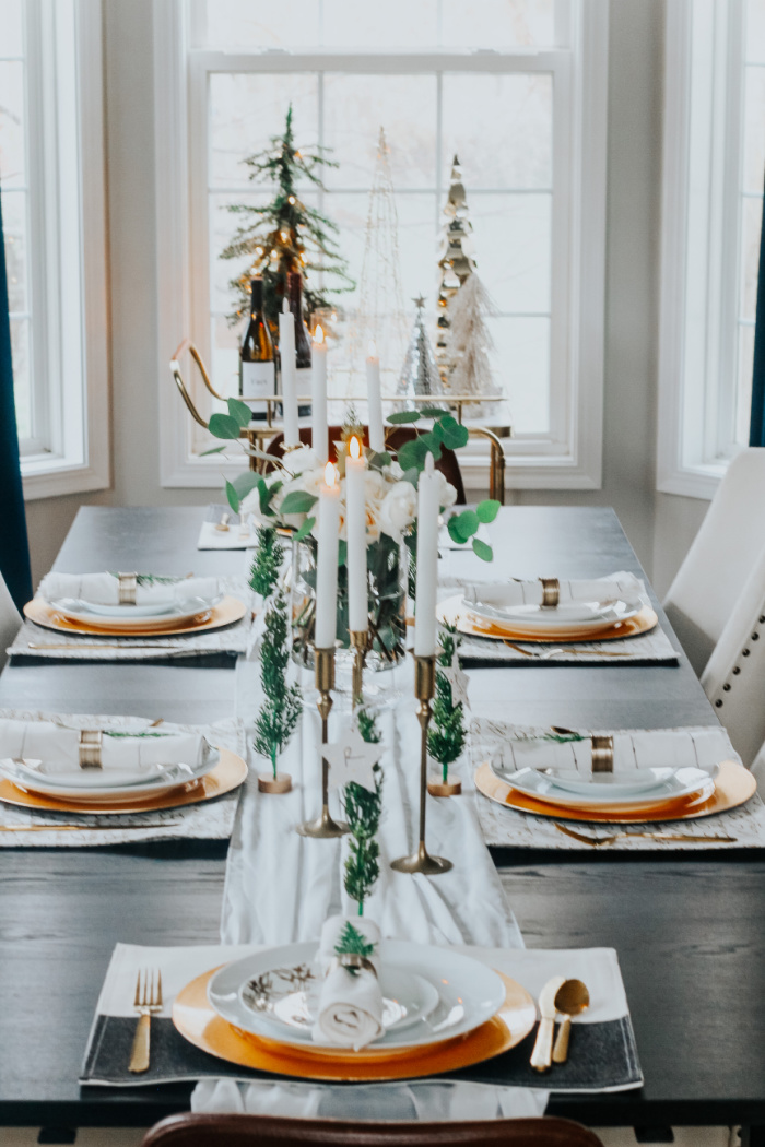 White and gold Christmas table - Christmas Dining Room tour 2020