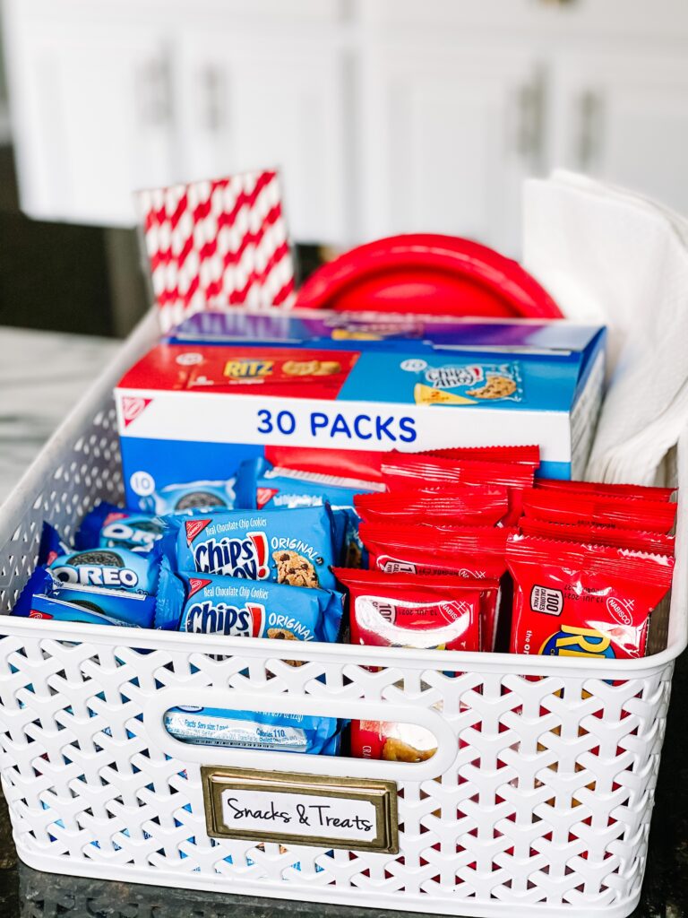 busy mom hacks for organizing snack time - Nabisco @ walmart - This is our Bliss - Oreo cookies chips ahoy Ritz crackers #momhacks #snackideas #onthegosnackideas #pantrybins (1)