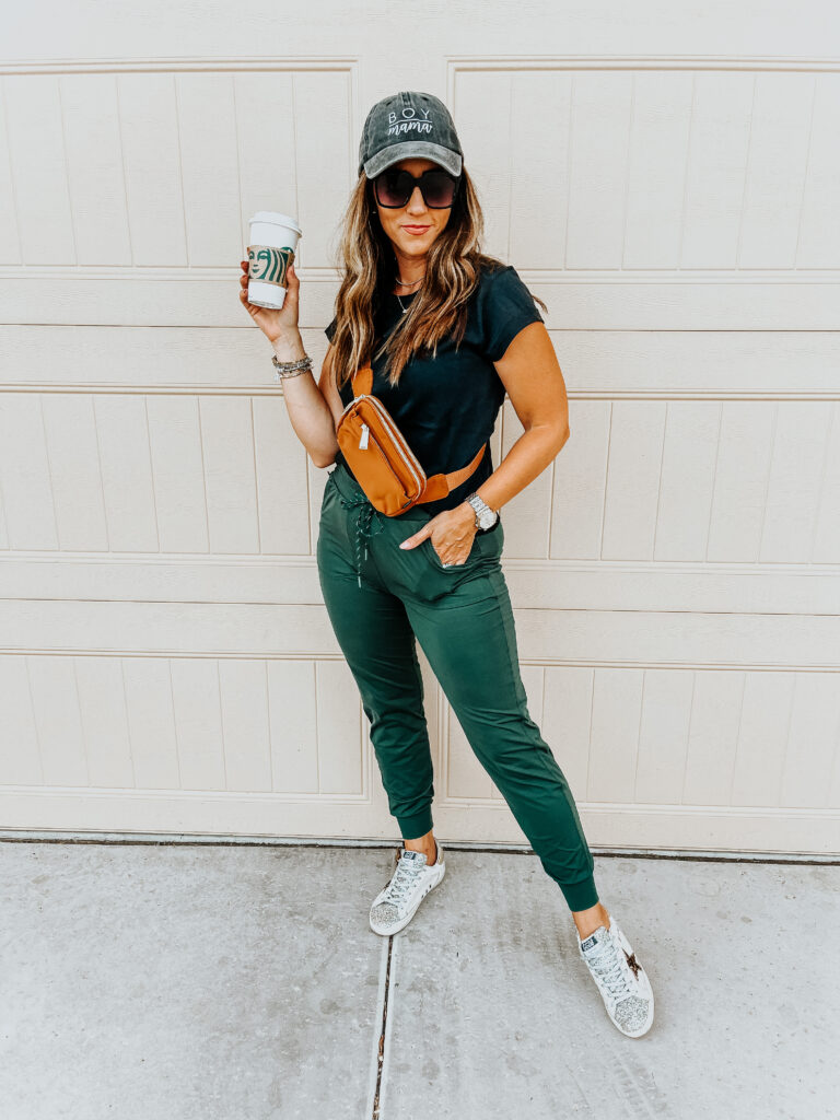 zella live in pocket joggers in green - This is our Bliss #athleisure #travellook #momuniform