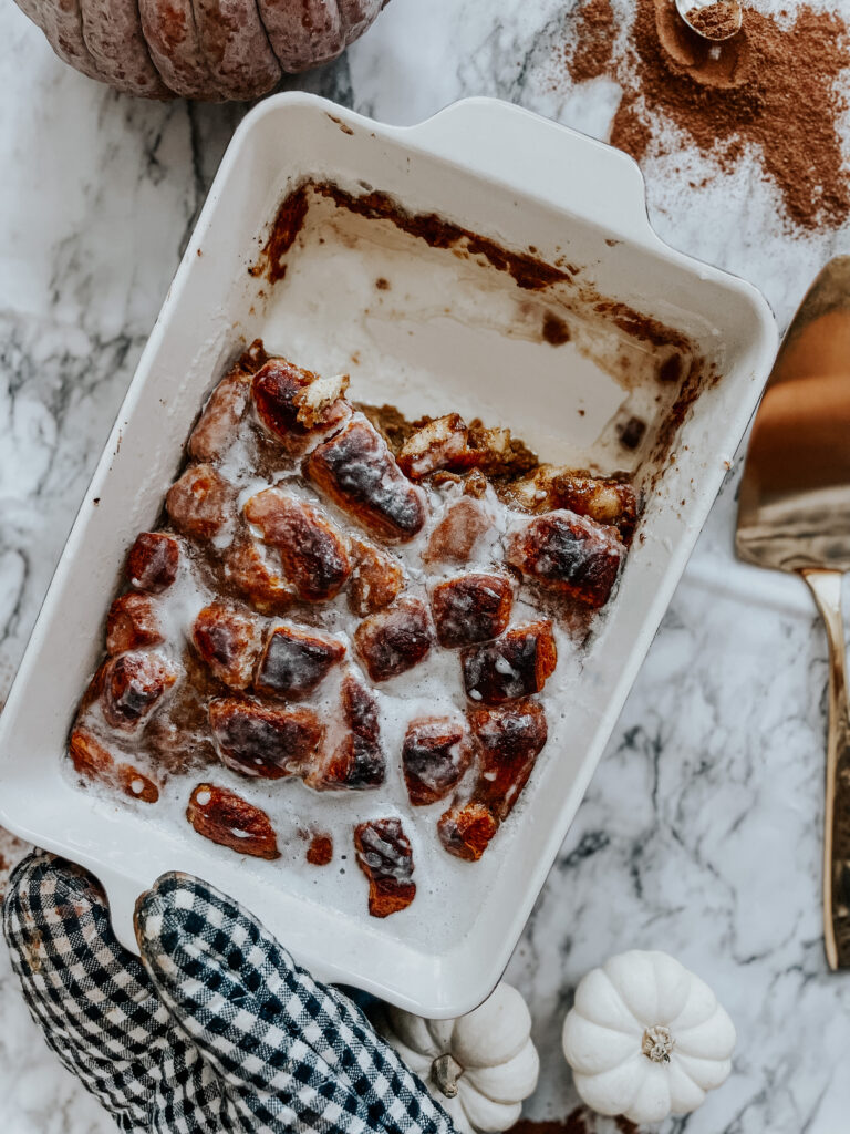 How to make a pumpkin cinnamon roll bake - easy pumpkin cinnamon roll casserole - #fallbreakastidea #fallrecipe - This is our Bliss